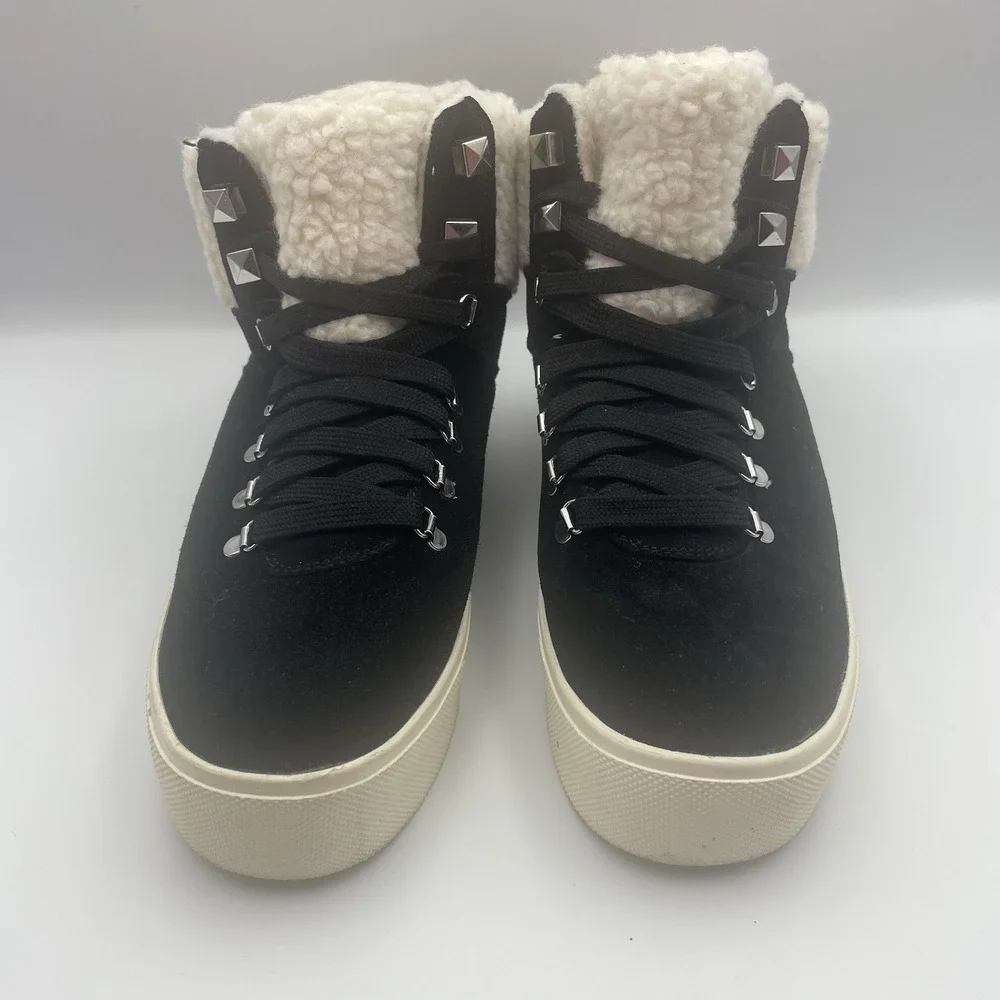 Marc Fisher Daire Black‎ Suede Sneaker Boots With Faux Fur Lining Women's Size 7